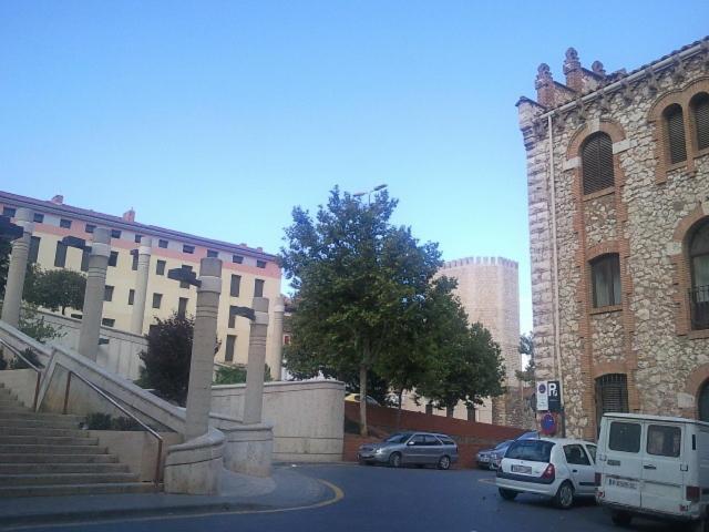 Apartamentos Puerta Muralla Teruel Exterior foto