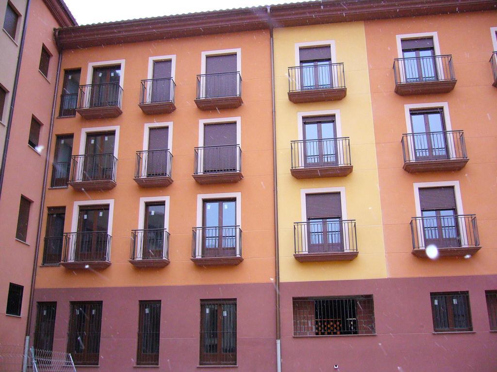 Apartamentos Puerta Muralla Teruel Cameră foto
