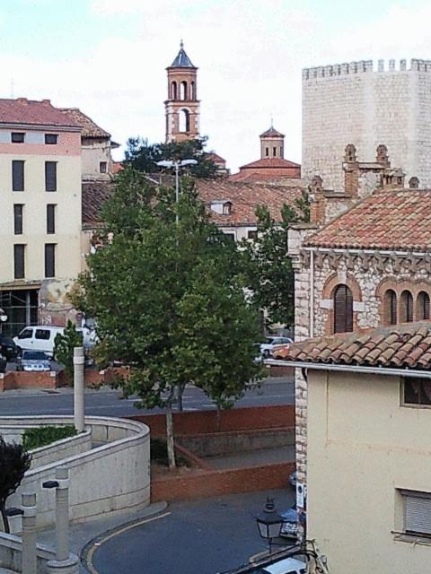 Apartamentos Puerta Muralla Teruel Exterior foto